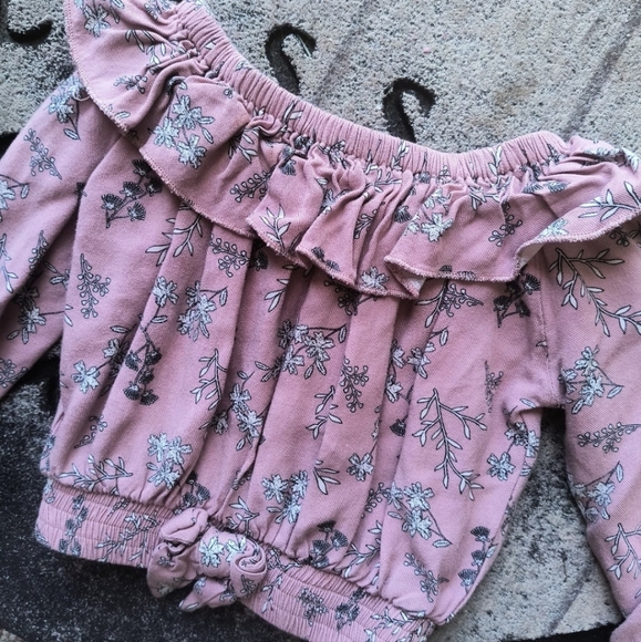 Jessica Simpson Baby Girl Off Shoulder Ruffle Neck Paisley Smocked LS Top Sz 18 - Picture 3 of 3